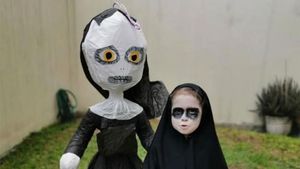 Hiii.. Ada Bocah Dandan ala Valak di Pesta Ulang Tahunnya