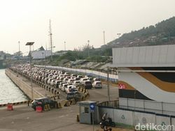 Arus Balik, Pemudik dari Sumatera Terus Berdatangan di Pelabuhan Merak