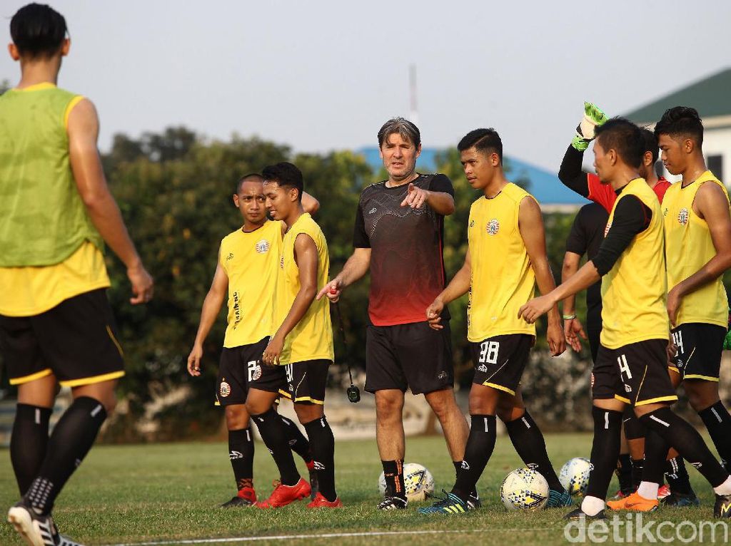 Persela Terpuruk, Persija Bisa Raih Kemenangan Pertama? Persela Terpuruk, Persija Bisa Raih Kemenangan Pertama?