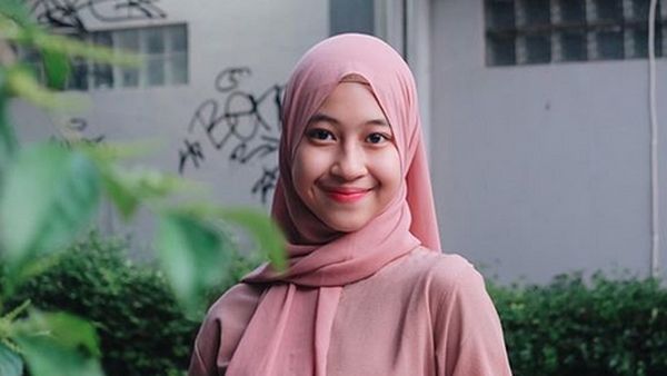 Cantiknya Adiba Khanza, Anak Mendiang Uje dan Umi Pipik yang Beranjak Dewasa