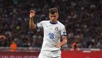 Nicolo Barella menjadi sosok pembuka keunggulan Italia di menit ke-23. Berawal dari umpan matang Andrea Belotti, Barella berhasil mendapat ruang tembak dan menjebol gawang Yunani melalui sepakan jarak dekat.