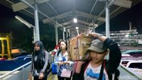 Arus Balik, Pemudik dari Sumatera Mulai Padati Merak