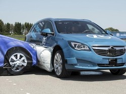 Airbag di Samping Mobil Cegah Risiko Cedera