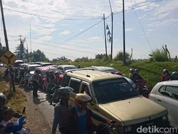 Terjadi Kepadatan Arus Balik Lebaran di Jalur Jombang-Lamongan