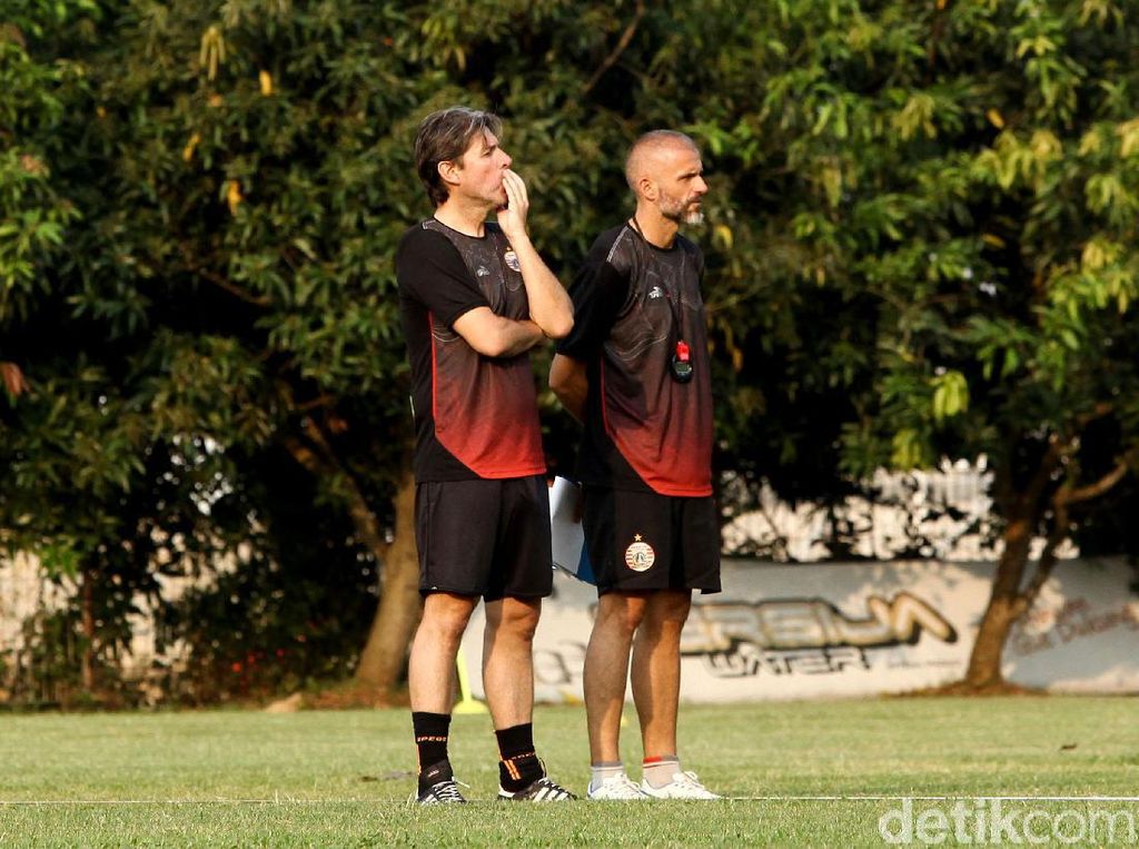 Eduardo Perez: Pertandingan Persija Vs Persib Spesial Eduardo Perez: Pertandingan Persija Vs Persib Spesial