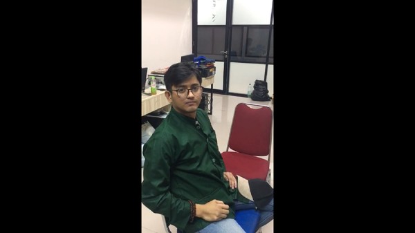 Pria Berserban Hijau Ancam Jokowi Ditangkap Polisi Pria Berserban Hijau Ancam Jokowi Ditangkap Polisi