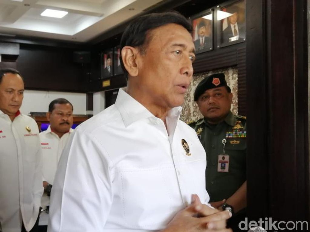 Wiranto Pastikan Tak Ada Pemblokiran Medsos Jika Sidang di MK Aman Wiranto Pastikan Tak Ada Pemblokiran Medsos Jika Sidang di MK Aman