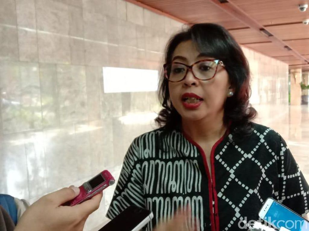 KLHK Sebut Ada 16 Kontainer Impor yang Disusupi Sampah Plastik KLHK Sebut Ada 16 Kontainer Impor yang Disusupi Sampah Plastik