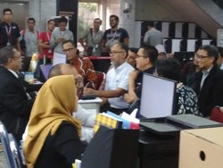 Dipimpin BW, Tim Hukum Prabowo Datangi MK Ajukan Perbaikan Gugatan