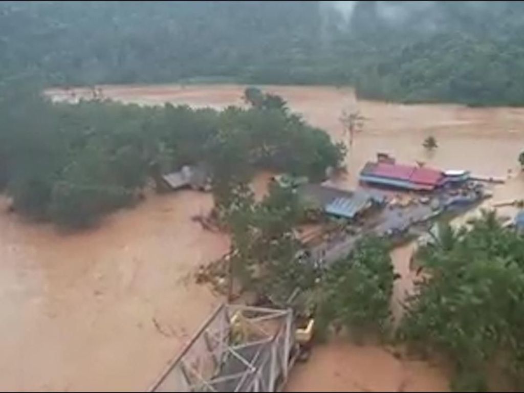 Banjir Landa Konawe Utara, Bupati Tetapkan Status Tanggap Darurat Banjir Landa Konawe Utara, Bupati Tetapkan Status Tanggap Darurat