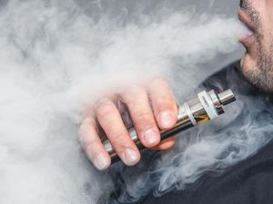 Konsumen Makin Banyak, Vape Cs Butuh Regulasi Khusus! Konsumen Makin Banyak, Vape Cs Butuh Regulasi Khusus!