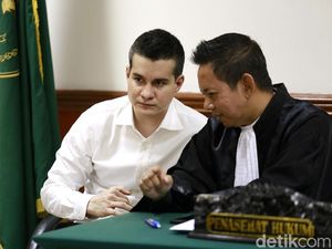 Steve Emmanuel Dituntut 13 Tahun Penjara, Sang Adik Kecewa Steve Emmanuel Dituntut 13 Tahun Penjara, Sang Adik Kecewa
