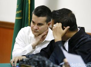 Menuju Akhir Persidangan, Steve Emmanuel Justru Makin Lesu Menuju Akhir Persidangan, Steve Emmanuel Justru Makin Lesu