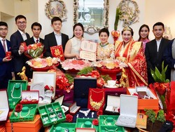 Tunangan Mewah Anak Raja Judi, Dihadiahi Rumah & Perhiasan Miliaran Rupiah