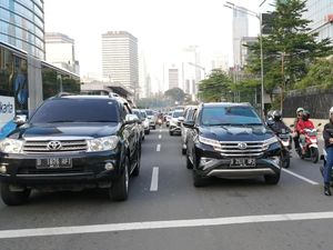 Usai Libur Lebaran, Lalin HI-Thamrin Terpantau Padat Usai Libur Lebaran, Lalin HI-Thamrin Terpantau Padat