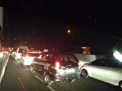 Indramayu-Cikampek Ditempuh 6 Jam karena Macet di Tol