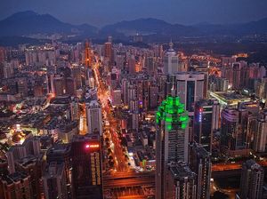 Keresahan di Shenzhen Setelah AS Serang Kepala Naga Keresahan di Shenzhen Setelah AS Serang Kepala Naga