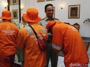 Anies Gelar Halal Bihalal di Balai Kota