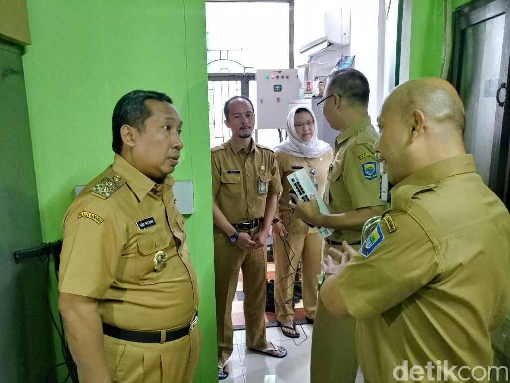 Wakil Wali Kota Minta PNS Bandung Terapkan Kang Pisman di Rumah Wakil Wali Kota Minta PNS Bandung Terapkan Kang Pisman di Rumah