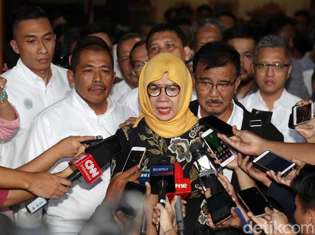 Divonis 8 Tahun Bui, Karen: Saya Harusnya Bebas Divonis 8 Tahun Bui, Karen: Saya Harusnya Bebas
