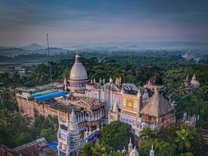 Masjid tiban masjid ajaib