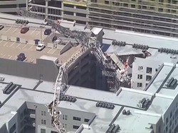 Crane Ambruk Timpa Apartemen di Dallas, 1 Orang Tewas