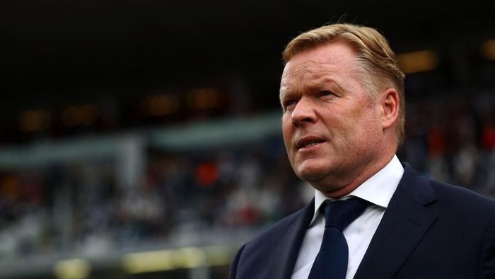 Ronald Koeman mengungkapkan baru bisa melatih Barcelona usai Piala Eropa 2020 (Foto: Dean Mouhtaropoulos/Getty Images) Ronald Koeman mengungkapkan baru bisa melatih Barcelona usai Piala Eropa 2020 (Foto: Dean Mouhtaropoulos/Getty Images)