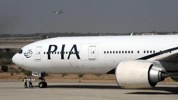 Kontroversi Iklan PIA Paris - Pakistan International Airlines Kontroversi Iklan PIA Paris oleh Pakistan International Airlines