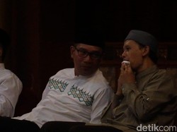Ridwan Kamil & Rahmat Baequni Bahas Kontroversi Masjid Al Safar