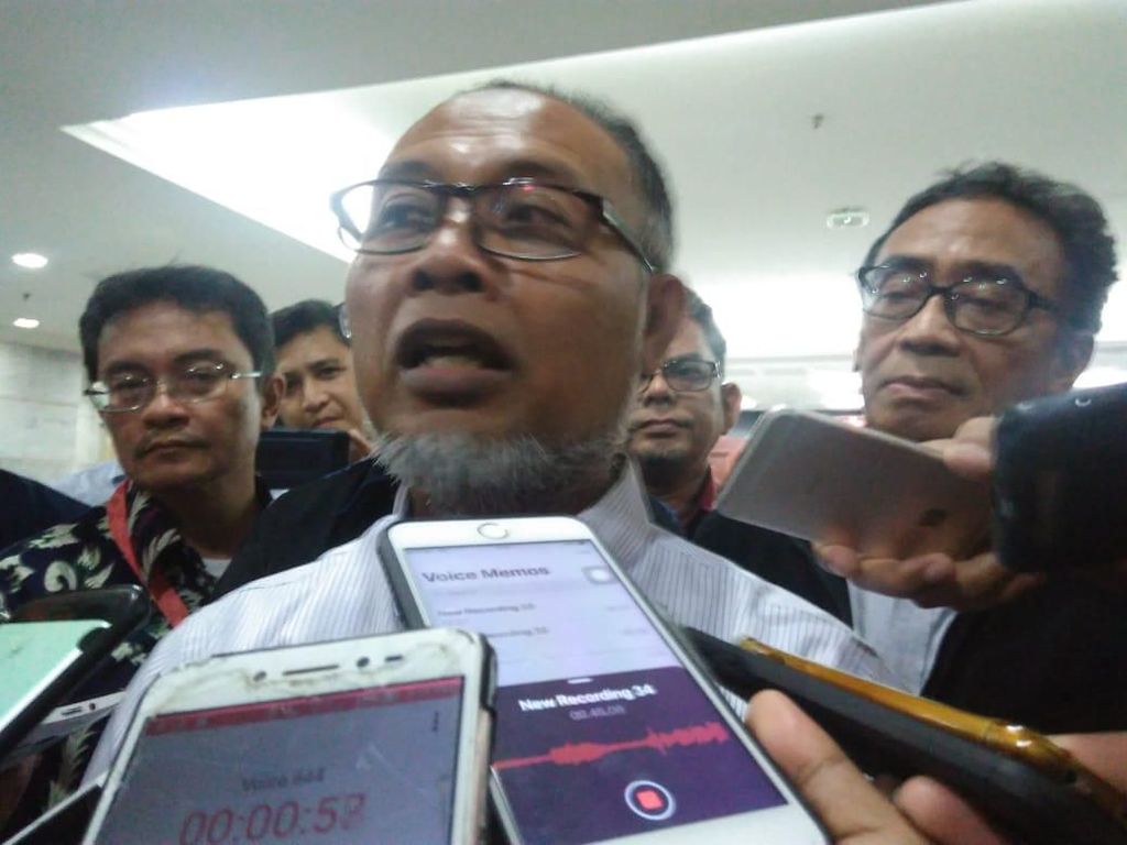 Ajukan Surat Perlindungan Saksi ke MK Besok, BW Bicara Urat Saraf Keberanian Ajukan Surat Perlindungan Saksi ke MK Besok, BW Bicara Urat Saraf Keberanian
