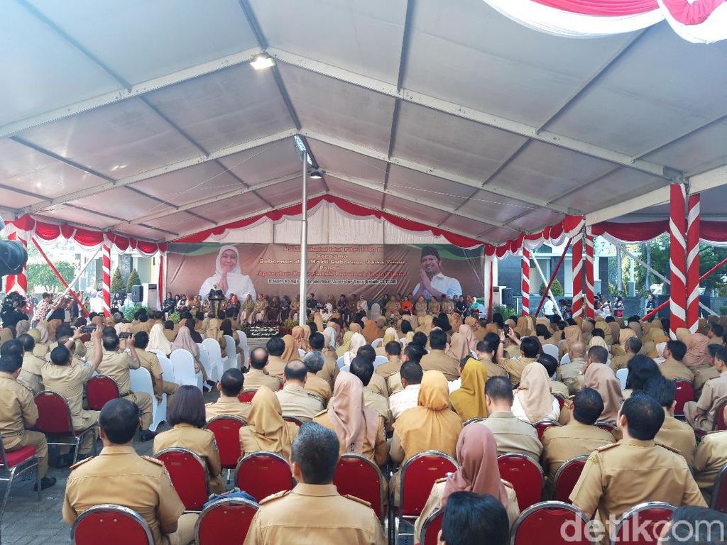 718 ASN Pemprov Jatim Tidak Masuk Hari Pertama Usai Libur Lebaran 718 ASN Pemprov Jatim Tidak Masuk Hari Pertama Usai Libur Lebaran