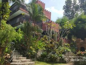 Liburan Anti Macet di Bogor, Kunjungilah Vila Bergaya Eropa Ini