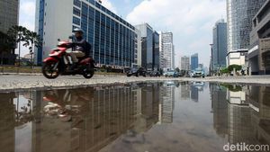 Hari Pertama Masuk Kerja, Jalan Sudirman-Thamrin Masih Lengang
