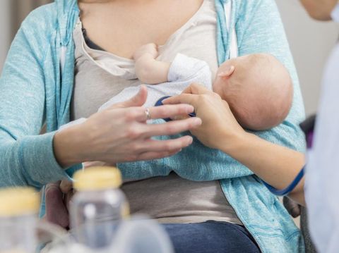 4 Cara Cegah Bayi Bingung Puting Saat Harus Beri Susu Tambahan
