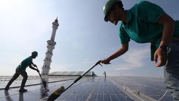Keren! Salah Satu PLTS Terbesar di Indonesia Ada di Pesantren Ini