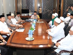Ulama Sampang Sepakat Kasus Pembakaran Polsek Tambelangan Jadi yang Terakhir