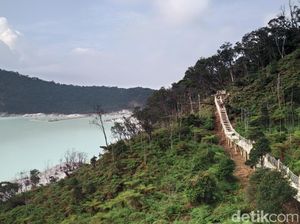 Libur Lebaran, 35 Ribu Wisatawan Kunjungi Kawah Putih Bandung Libur Lebaran, 35 Ribu Wisatawan Kunjungi Kawah Putih Bandung