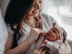 Payudara Kiri Manis dan Kanan Asin, Serta Berbagai Mitos ASI Lainnya