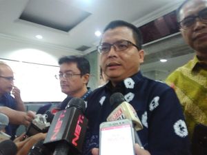 Denny Indrayana Cerita soal Ahli Tim Jokowi yang Nilai Ahok Layak Dibui Denny Indrayana Cerita soal Ahli Tim Jokowi yang Nilai Ahok Layak Dibui