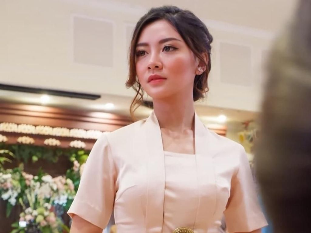 Usai Dinikahi eks Suami Diana Pungky, Gwen Priscilla Bulan Madu Tiap Hari Usai Dinikahi eks Suami Diana Pungky, Gwen Priscilla Bulan Madu Tiap Hari