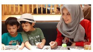 Retno Paradinah, Istri Zul Zivilia yang Jago Bikin Kue Kering