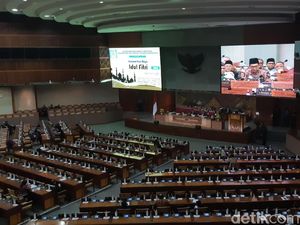 342 Anggota Dewan Absen di Rapat Paripurna Hari Ini