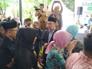 Dua Pasar Kebakaran, Ridwan Kamil Sentil Wali Kota Bandung Dua Pasar Kebakaran, Ridwan Kamil Sentil Wali Kota Bandung