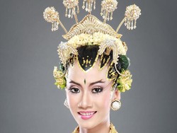 Viral Pengantin Disembur Asap Rokok oleh Perias, Ini Makna Adat di Baliknya