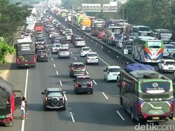 Urai Kemacetan di Tol Japek, BPTJ Wacanakan Sistem One Way