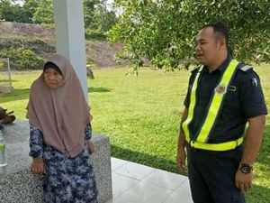 Nenek Tertinggal saat Mudik, Netizen Tuduh Anaknya Sengaja