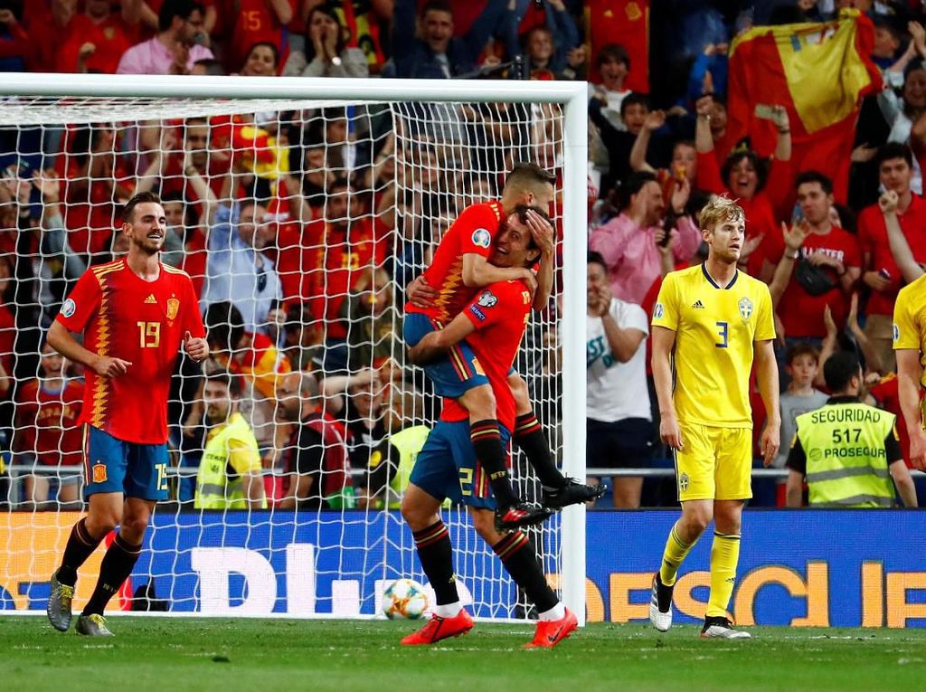 Gol-gol Spanyol yang Benamkan Swedia Gol-gol Spanyol yang Benamkan Swedia