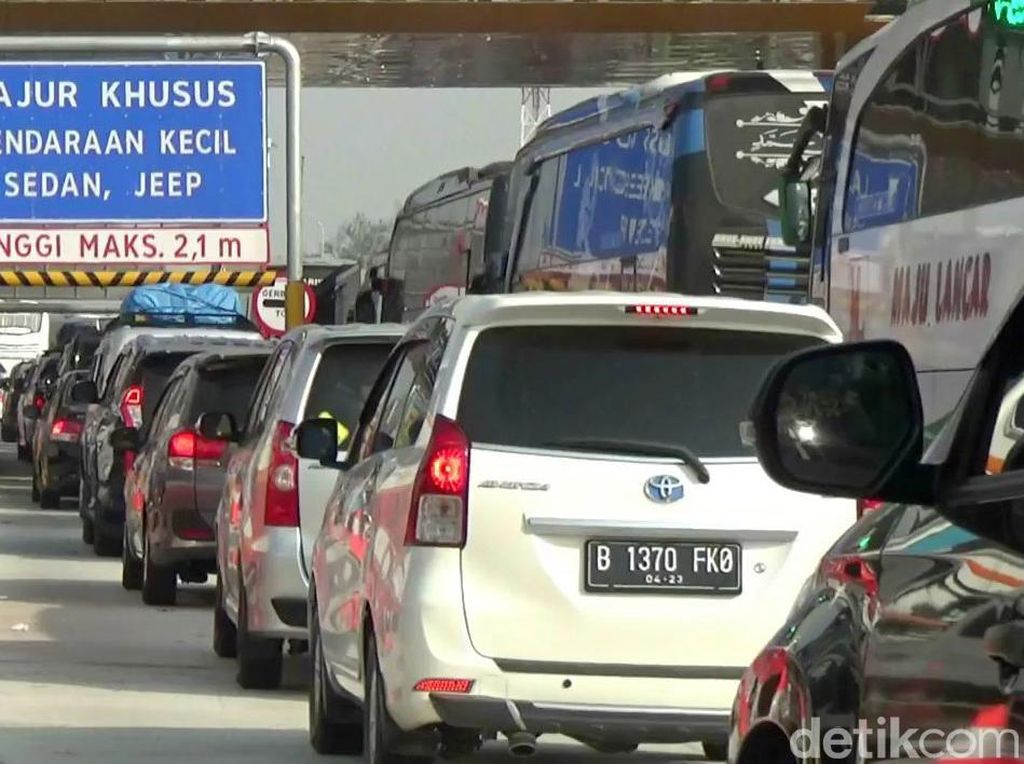 372.048 Kendaraan Tinggalkan Jakarta Via GT Cikampek Sejak 22-28 April