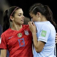 Tingkah Alex Morgan Usai Bantai Thailand Jadi Sorotan