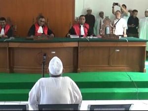 Sidang Perdana Eks Panglima Laskar Jihad di PN Makassar Ditunda